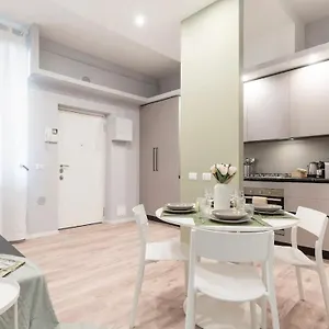 https://milano-porta-garibaldi-isola-green-suite.it-lombardy.com