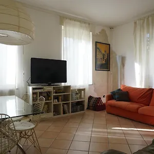 https://appartamento-moderno-a-2-passi-dal-duomo-di-parma.emilia-romagnahotels.net